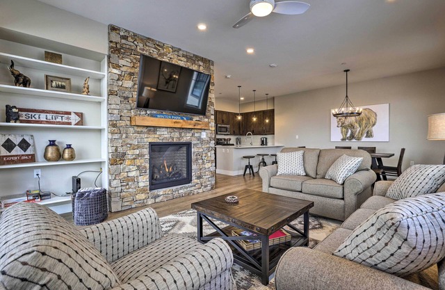 Newly Built Ski Condo w/Hot Tub & Shuttle Access!