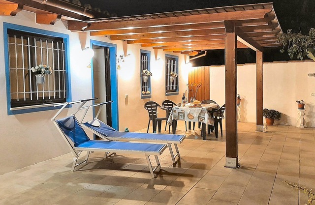 newly furnished seaside cottage. Low costs and free wifi.