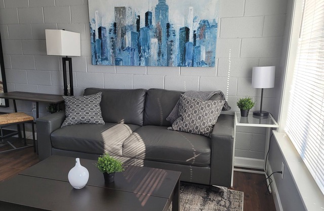 Newly remodeled 1 Bedroom apartment