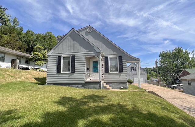 Newly remodeled home in Historic Hermann Wine Counrtry.