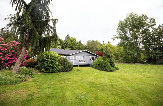 Newly Remodeled Home steps away from Woodinville’s Hollywood Wine District