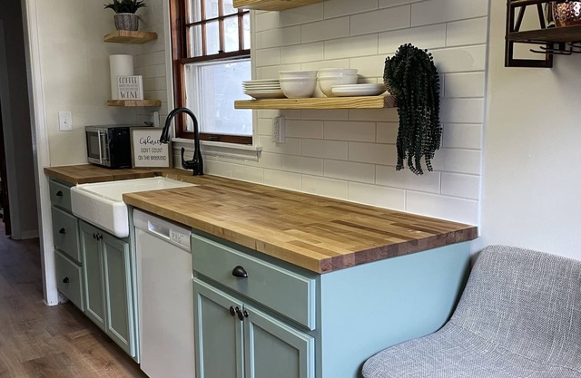 Newly remodeled home - adorable and cozy!