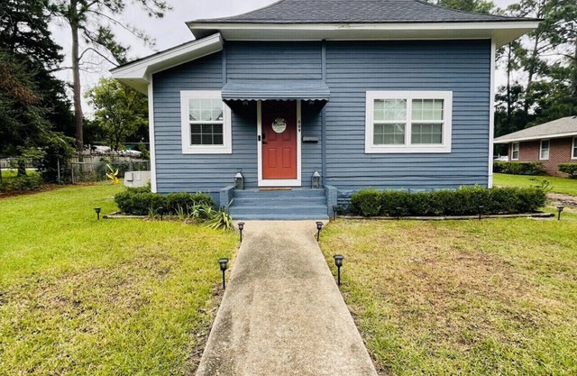 *Newly Remodeled* The Southern Blue Hideaway