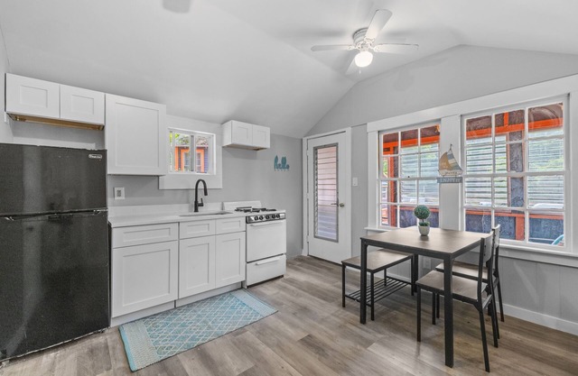 Newly Renovated Cottage on Main Street Alton Bay #5