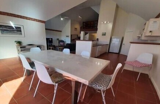 Newly renovated ensuite, spacious villa with lovely garden view patio