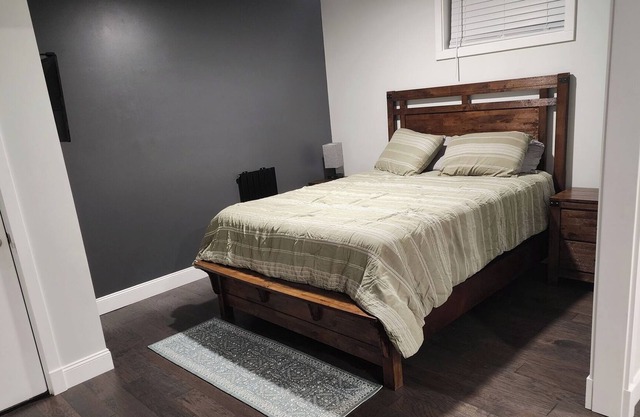 Newly Renovated Luxury Apartment