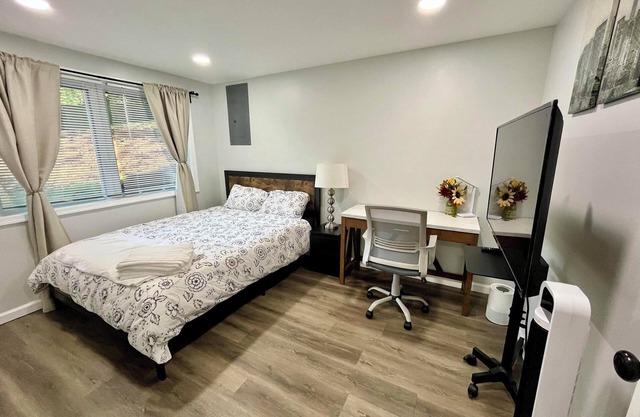 Newly Renovated Master BR w/Private Bath.Access to Kitchen &In-unit Washer/Dryer