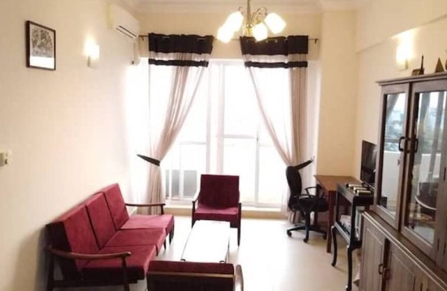 Newly Renovated Spacious 2 Bedroom Apartment