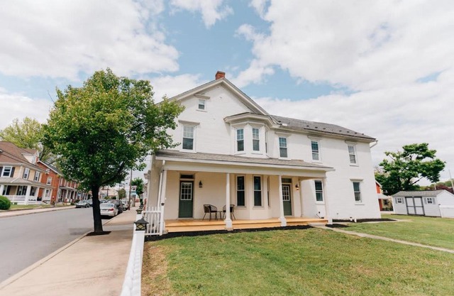 Newly Renovated Vintage Inspired Large 4 BR Home