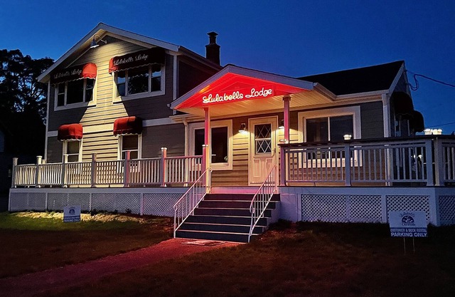 Newly Updated Lake Beulah Vacation Rental!