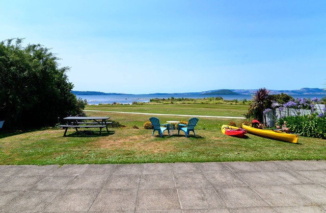 Ngongotaha Lakeside Lodge- Lakeview Apartment