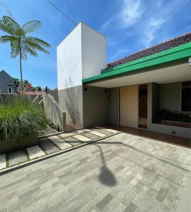 Ngumbara House