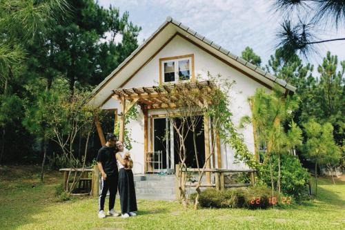Nhà gác mái ven rừng gần Sân bay Nội Bài - Biệt thự con công