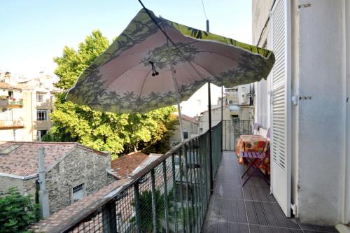 Nice 30 M2 2pers With Terrace in hypercenter