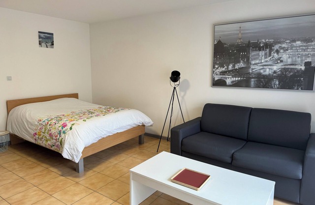 Nice and quiet Studio near Roissy, Chantilly and Asterix