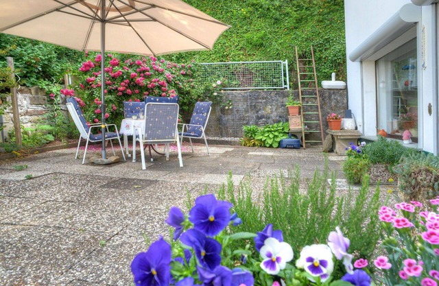Nice apartment for 4 guests with WIFI, TV, patio, pets allowed and parking