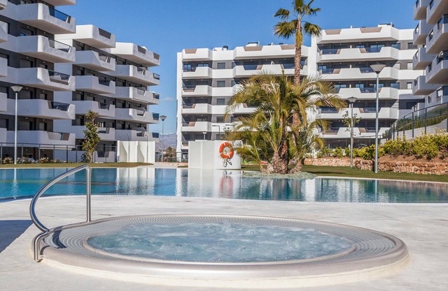 Nice apartment in Los Arenales del Sol