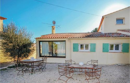 Nice Apartment In Roquebrune Sur Argens