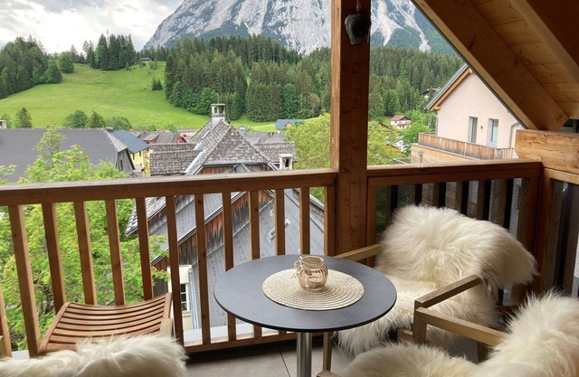 Nice apartment for 4 people with WIFI, TV, balcony and parking