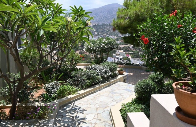 Nice apartment for 4 people with WIFI, A/C, TV, balcony and parking