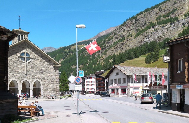 Nice apartment for 5 people with WIFI, TV, balcony and parking