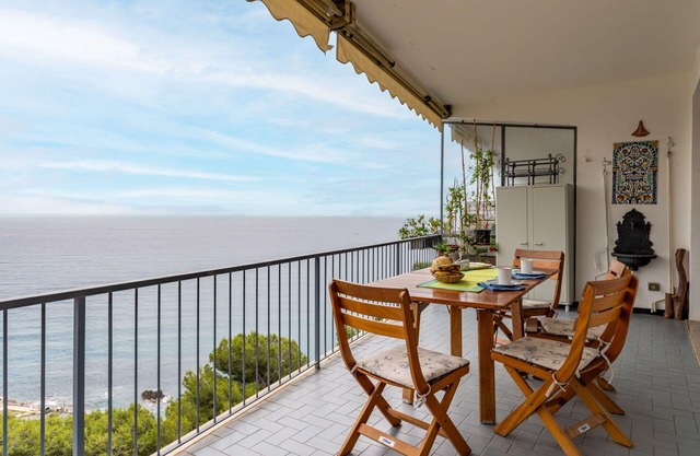 Nice apartment for 6 guests with WIFI, TV and terrace