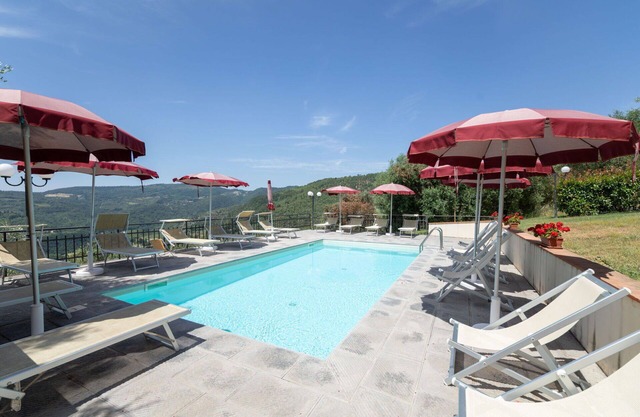 Nice apartment for 4 people with A/C, pool, WIFI, TV, pets allowed, panoramic view and parking