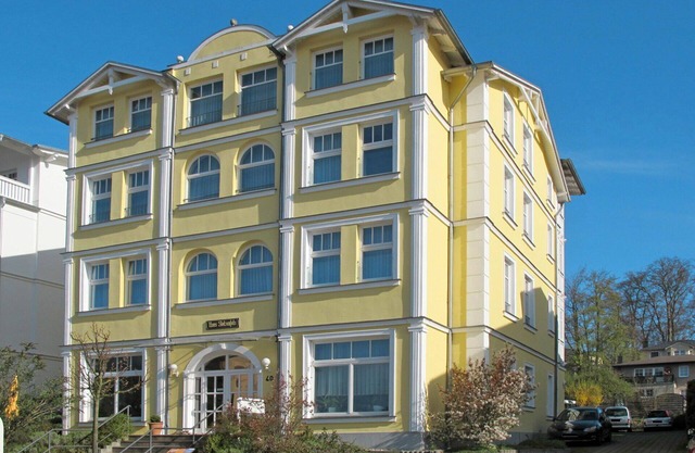 Nice apartment in villa for 4 people with WIFI, TV, terrace and pets allowed