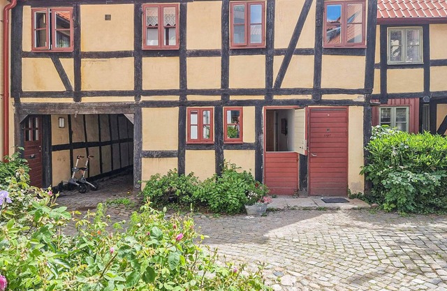 Nice apartment in Ystad