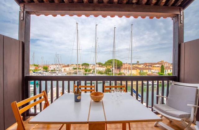 Nice Apt In Front Of The Marina In Grimaud