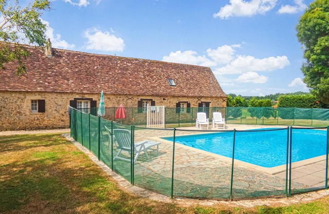 Nice home in Eglise Neuve D'Issac