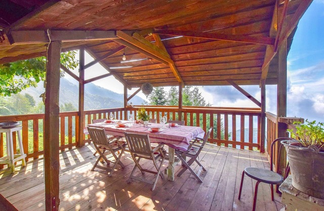 Nice home in Camaiore with WiFi