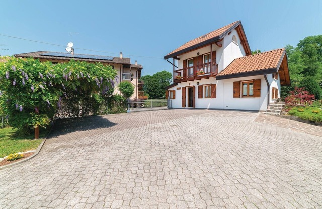 Nice home in Feltre (BL) with WiFi