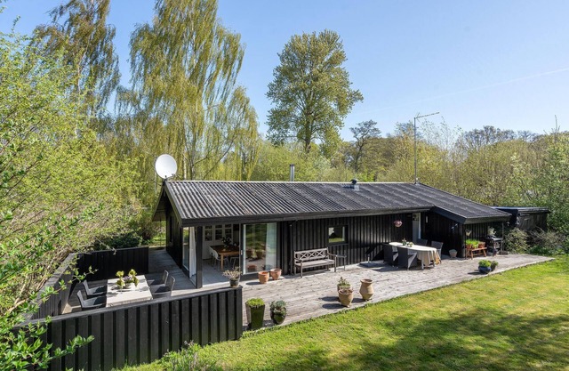 Nice home in Hornbæk with kitchen