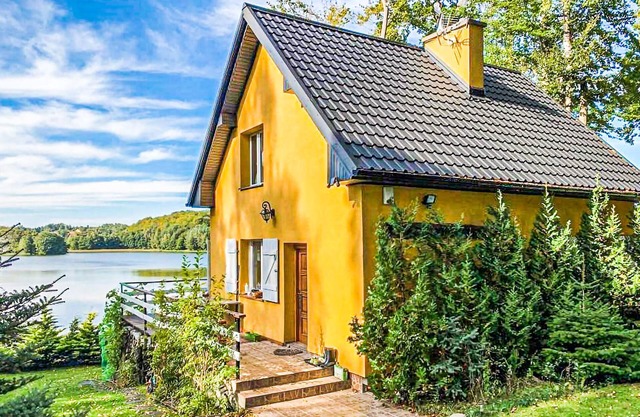 Nice home in Kielno with WiFi