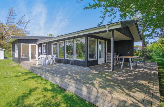 Nice home in Samsø with kitchen