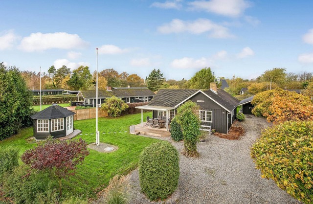 Nice home in Sydals with kitchen