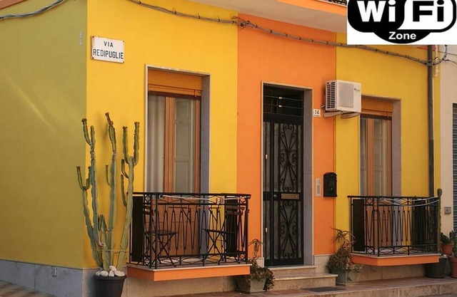 NICE HOUSE FREE WIFI, FREE BIKES.