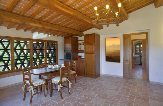 Nice apartment of 65 square meters a typical Tuscan farm building, nice finish.