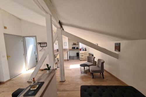 Nice studio under the roof ideal for 2 in Toulouse