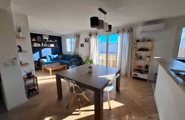 Nice T2 with Wifi and balcony in Marseille