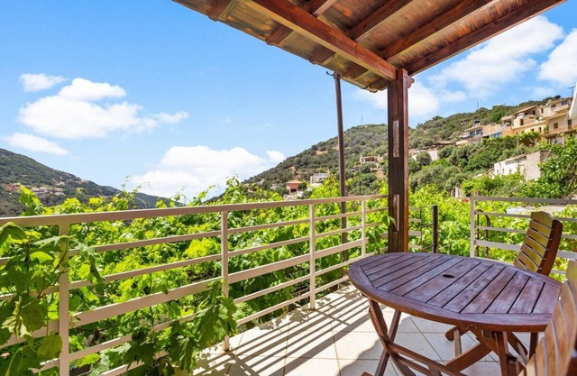 Nick's Apartment in Kambos