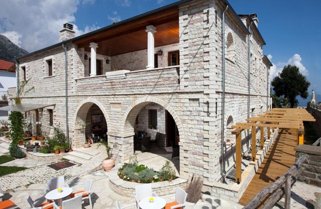 Nisista Lodge Mountain View