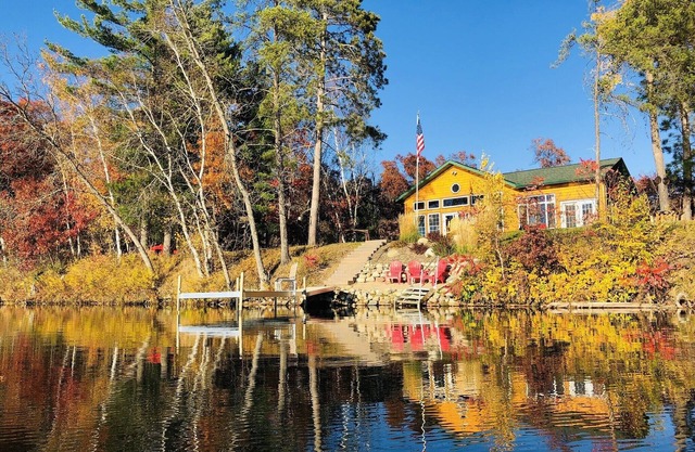 Nisswa! Privacy! Stunning sunsets! Cabin on Loon Lake!