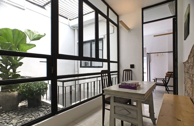 NO COMPROMISE STYLISH APARTMENT