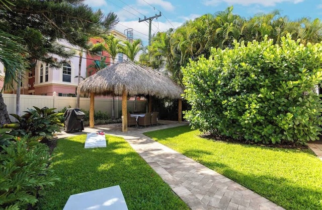 🐾No pet fee★ TIKI HUT ⛱️ 5 mins to Beach & Las Olas