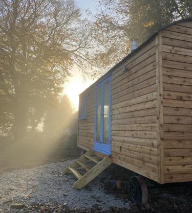 Noahs Ark Shepherds Hut