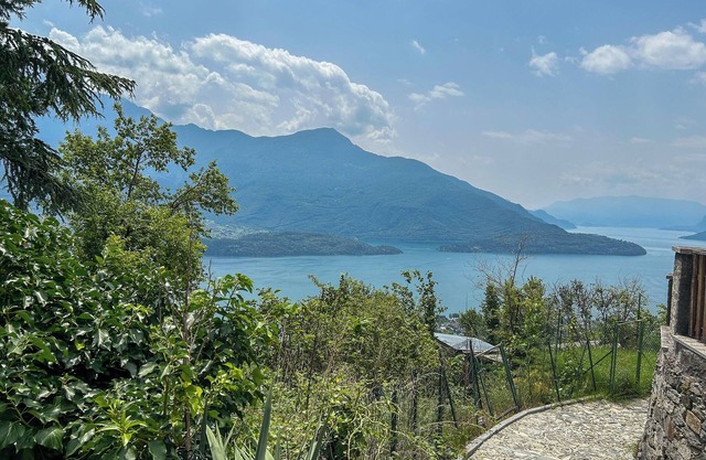 Nonna Delfina Terrazzo holiday flat on Lake Como