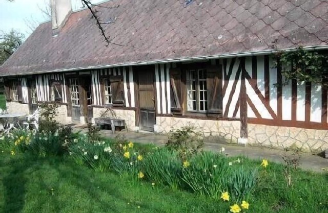 Normandy house - In the middle of a 3000 m2 apple orchard - 2-4 people -