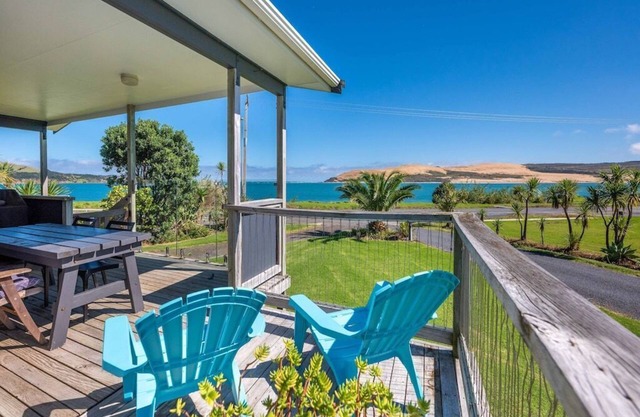 Northland/Hokianga/OpononinStunning beach house for sunsetnOrca